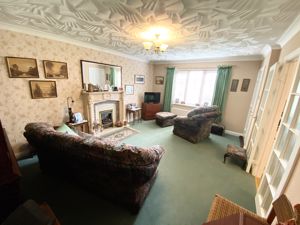 Lounge- click for photo gallery